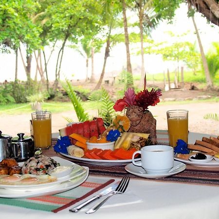 Hotel Roca Verde Beachfront プンタレナス エクステリア 写真